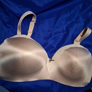 💮Cacique Nude Lace Trim Bra